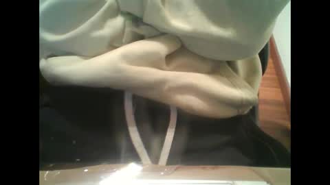 Snapshot of yokaxondoo chatting on February 16, 11:05 pm yokaxondoo online show from February 16, 11:05 pm