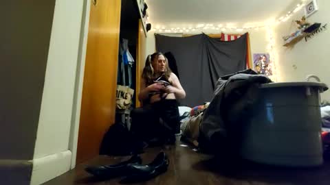 YokoJoe online show from April 4, 4:44 am