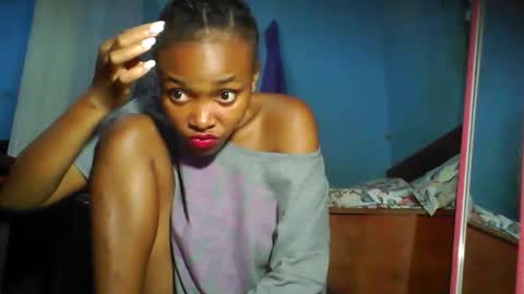 yolandrina90 online show from October 16, 6:53 pm
