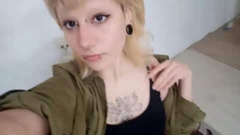 Lilly online show from December 5, 4:25 pm