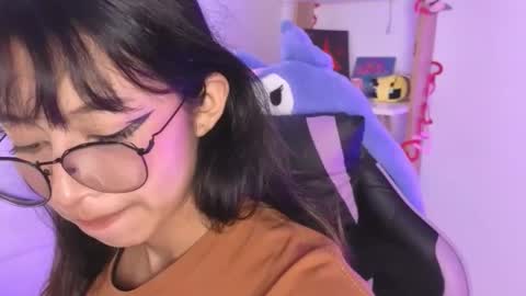 Snapshot of yommi_winx chatting on November 8, 9:02 pm Yommi Winx online show from November 8, 9:02 pm