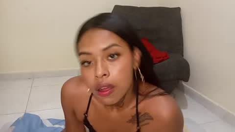 Snapshot of yonata874277 chatting on July 14, 5:34 am yonata874277 online show from July 14, 5:34 am