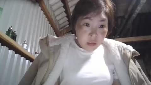 Snapshot of yongmi_ chatting on November 22, 1:54 pm yongmi_ online show from November 22, 1:54 pm