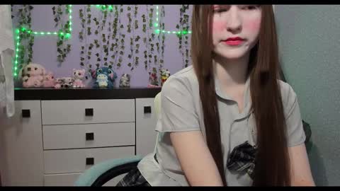 Snapshot of yoonhee_ki chatting on March 23, 3:38 pm yoonhee_ki online show from March 23, 3:38 pm