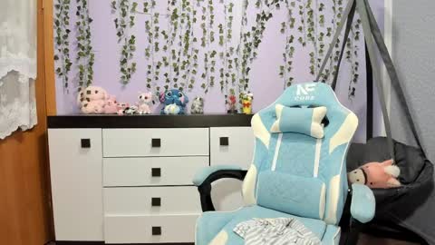 Snapshot of yoonhee_ki chatting on March 24, 6:02 pm yoonhee_ki online show from March 24, 6:02 pm