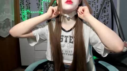 Snapshot of yoonhee_ki chatting on March 26, 3:28 pm yoonhee_ki online show from March 26, 3:28 pm