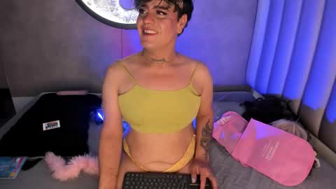 Snapshot of yordan_chubbyhot chatting on October 14, 8:59 am yordan_chubbyhot online show from October 14, 8:59 am