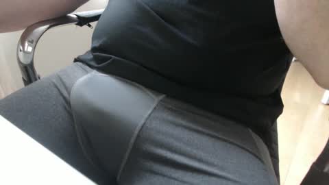 Snapshot of yorkiemanuk chatting on March 5, 9:05 am yorkiemanuk online show from March 5, 9:05 am