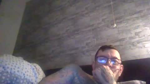 Snapshot of yorkshirewood chatting on December 22, 3:53 pm yorkshirewood online show from December 22, 3:53 pm