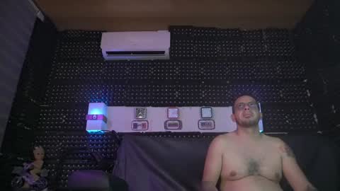 dulceandyors online show from December 24, 3:38 am