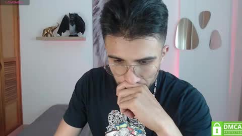 Snapshot of yoshy_man chatting on January 25, 6:34 am yoshy_man online show from January 25, 6:34 am