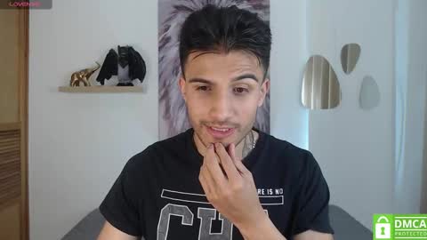 Snapshot of yoshy_man chatting on February 1, 3:30 am yoshy_man online show from February 1, 3:30 am