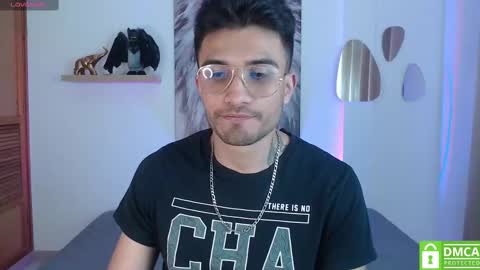 Snapshot of yoshy_man chatting on February 1, 6:32 am yoshy_man online show from February 1, 6:32 am