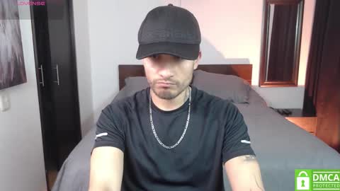 Snapshot of yoshy_man chatting on November 4, 3:05 am yoshy_man online show from November 4, 3:05 am