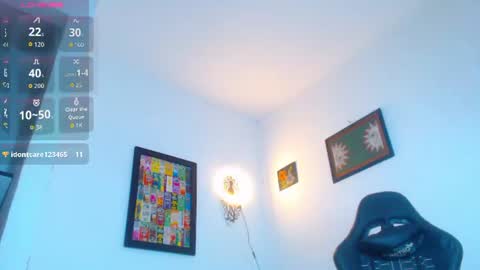 Snapshot of yosoy_enzo2020 chatting on July 7, 7:23 am Enzo online show from July 7, 7:23 am
