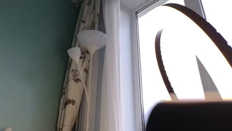 Snapshot of you_desire chatting on November 11, 7:52 am Liliya online show from November 11, 7:52 am