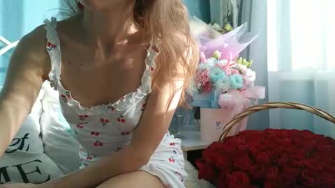 Snapshot of you_desire chatting on November 24, 8:36 am Liliya online show from November 24, 8:36 am