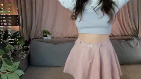 Elizabeth brunette -- Darline blonde  online show from November 2, 8:17 am