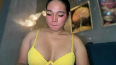 Snapshot of you_should_try chatting on June 22, 4:04 pm Denice online show from June 22, 4:04 pm