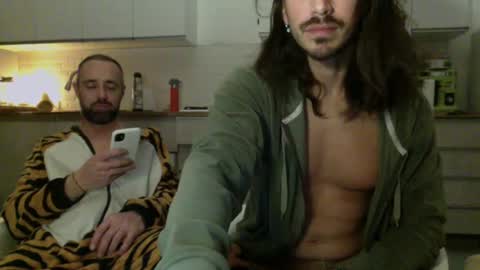 youcallmerobert online show from July 9, 3:21 am
