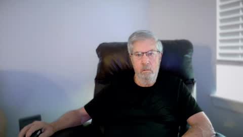Snapshot of yougogirl_3 chatting on July 3, 12:11 pm Colorado Guy Straight online show from July 3, 12:11 pm