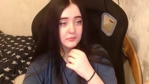 Snapshot of your_8a8y chatting on December 10, 4:06 pm your_8a8y online show from December 10, 4:06 pm