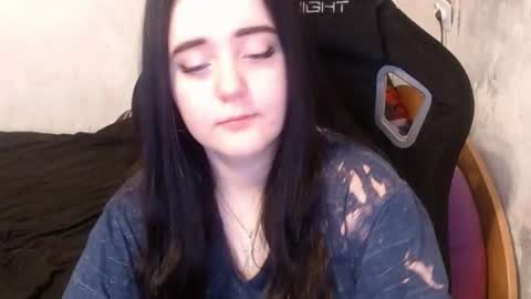 Snapshot of your_8a8y chatting on January 7, 10:22 am your_8a8y online show from January 7, 10:22 am