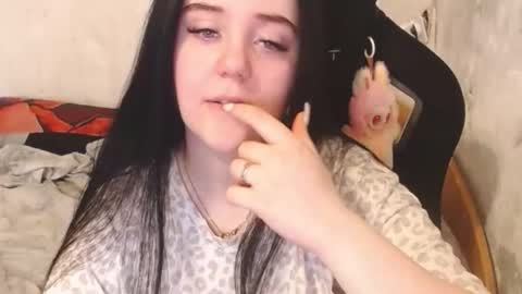 Snapshot of your_8a8y chatting on October 1, 10:21 am your_8a8y online show from October 1, 10:21 am