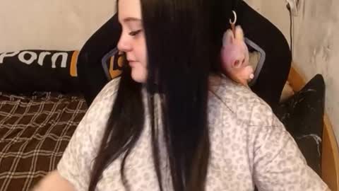 Snapshot of your_8a8y chatting on November 4, 11:20 am your_8a8y online show from November 4, 11:20 am