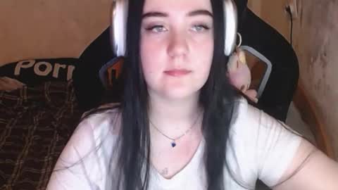 Snapshot of your_8a8y chatting on November 17, 1:11 am your_8a8y online show from November 17, 1:11 am