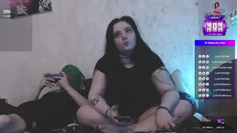 Snapshot of your_8a8y chatting on June 30, 4:52 pm your_8a8y online show from June 30, 4:52 pm