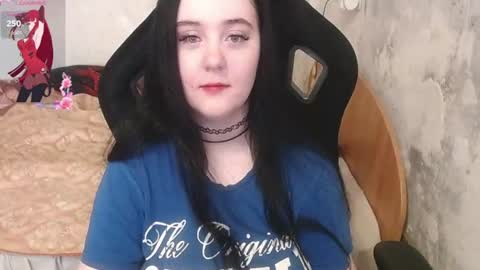 Snapshot of your_8a8y chatting on July 21, 2:19 pm your_8a8y online show from July 21, 2:19 pm