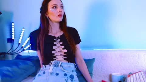 Snapshot of your_alice chatting on January 30, 10:19 pm ALICE online show from January 30, 10:19 pm