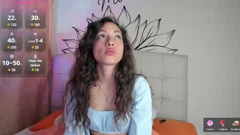 Snapshot of your_beck chatting on December 12, 9:58 pm mia3 online show from December 12, 9:58 pm