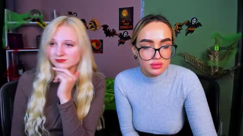 your bunny12 online show from October 22, 2:06 pm