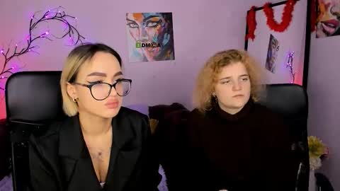 your bunny12 online show from December 3, 1:31 pm