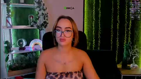Snapshot of your_bunny12 chatting on July 16, 5:24 am your bunny12 online show from July 16, 5:24 am