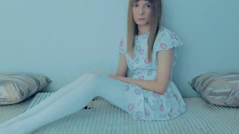 Snapshot of your_caramelka chatting on September 16, 7:53 am Lily online show from September 16, 7:53 am