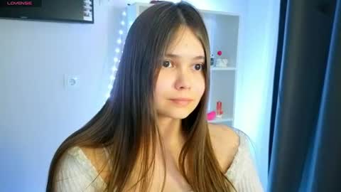 Julia Next stream  online show from June 17, 6:31 pm