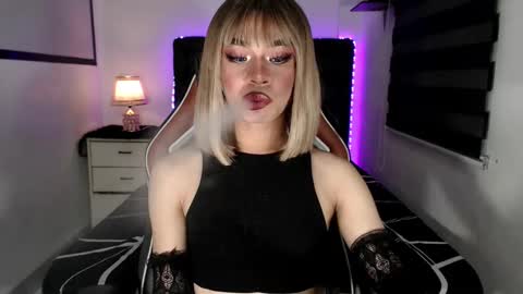 Snapshot of your_dimplecummer chatting on December 3, 11:22 am CALL ME DIMPLE STAR xx online show from December 3, 11:22 am