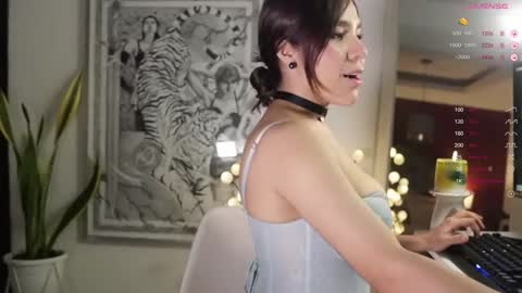 Snapshot of your_dreaamgirlx chatting on January 3, 12:22 am Isabella online show from January 3, 12:22 am