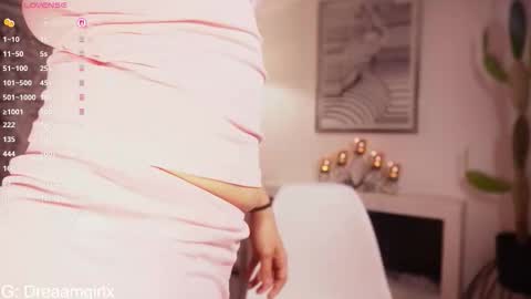 Snapshot of your_dreaamgirlx chatting on September 13, 1:05 am Isabella online show from September 13, 1:05 am