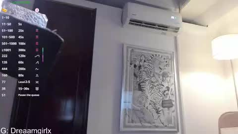 Snapshot of your_dreaamgirlx chatting on November 27, 12:02 am Isabella online show from November 27, 12:02 am