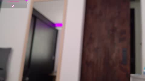 Snapshot of your_dream1217 chatting on February 12, 4:22 pm Valery online show from February 12, 4:22 pm