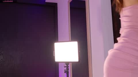 Snapshot of your_dream1217 chatting on February 25, 11:44 pm Valery online show from February 25, 11:44 pm