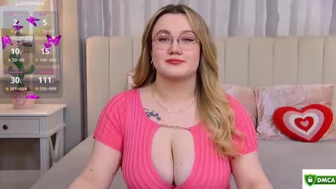 Snapshot of your_dream_nancy chatting on November 19, 1:11 pm Nancy online show from November 19, 1:11 pm