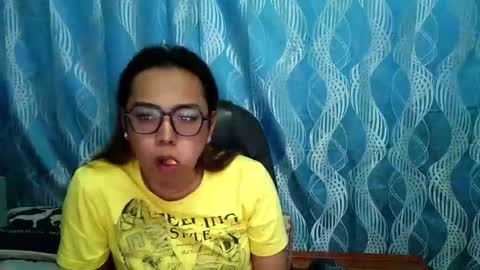 your_dreamgirlxxx69 online show from September 13, 6:13 am