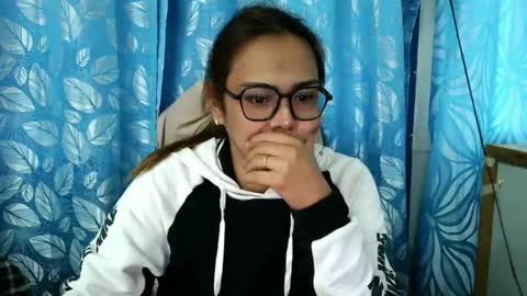 your_dreamgirlxxx69 online show from February 18, 3:24 am