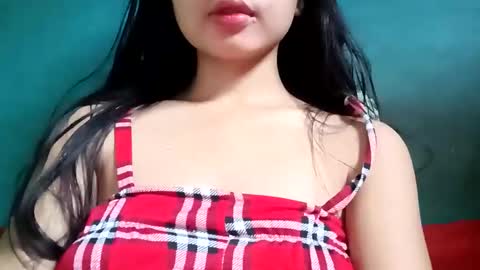 Snapshot of your_fantasy5 chatting on April 12, 11:32 pm your_fantasy5 online show from April 12, 11:32 pm
