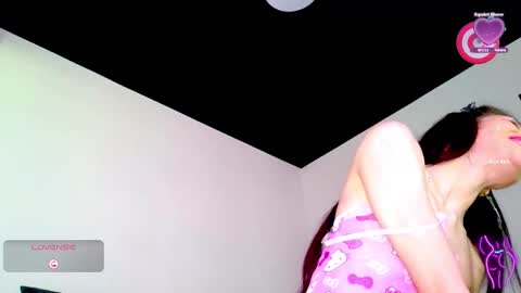 Snapshot of your_fantasy95 chatting on December 15, 12:09 pm Cvetelina online show from December 15, 12:09 pm